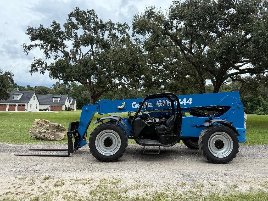 Genie GTH 844 Teleskopické manipulátory