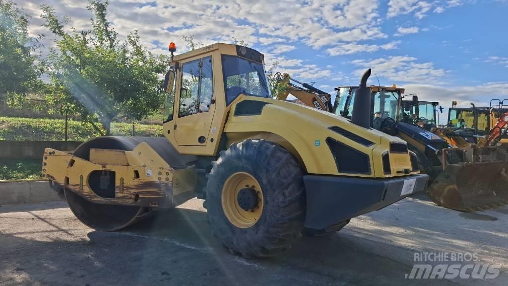 Bomag 213 DH Tandemové válce