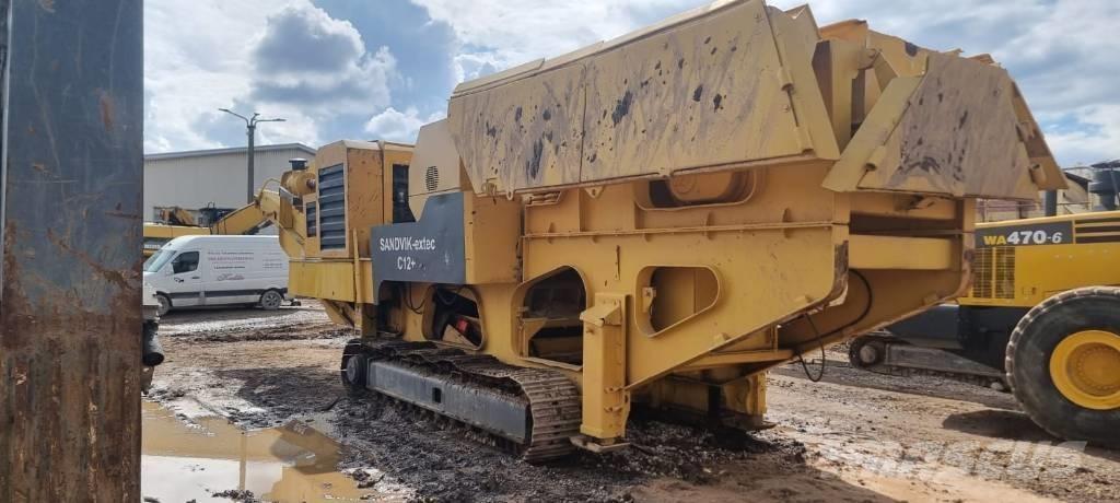 Extec C12 + Mobilní drtiče