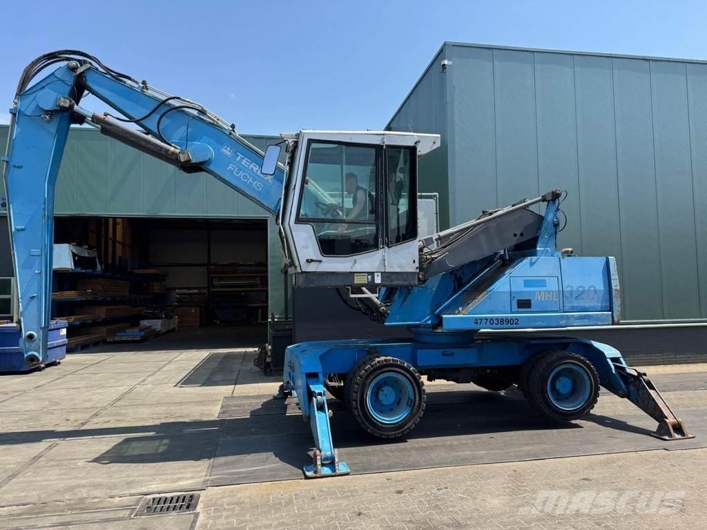 Fuchs MHL 320 Stroje pro manipulaci s odpadem
