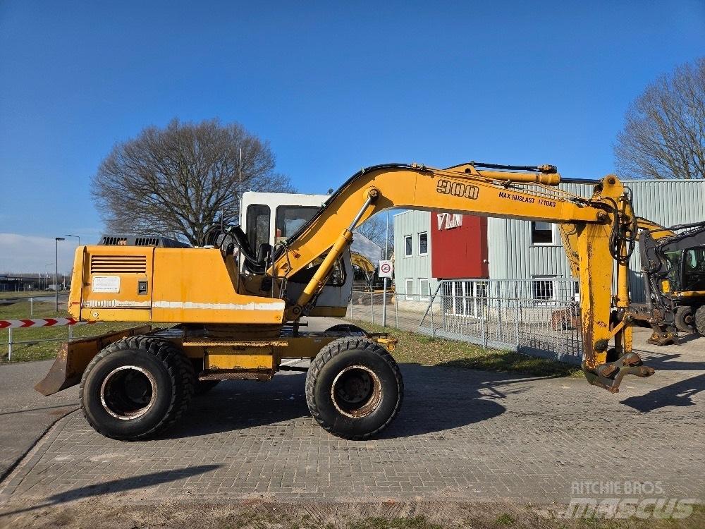 Liebherr A900 Kolová rýpadla