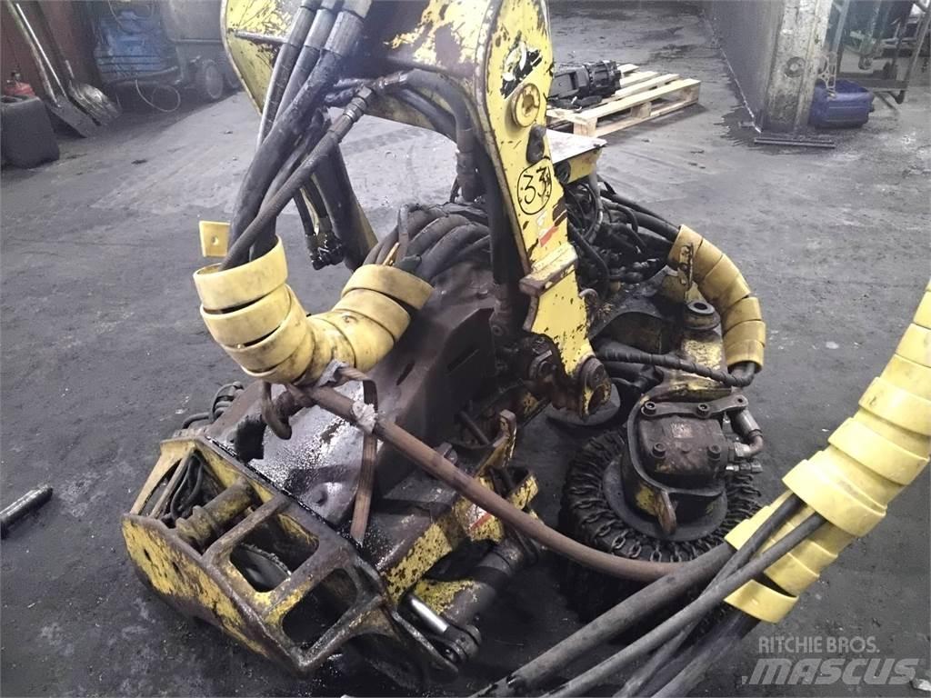 Timberjack 743 Těžební hlavy