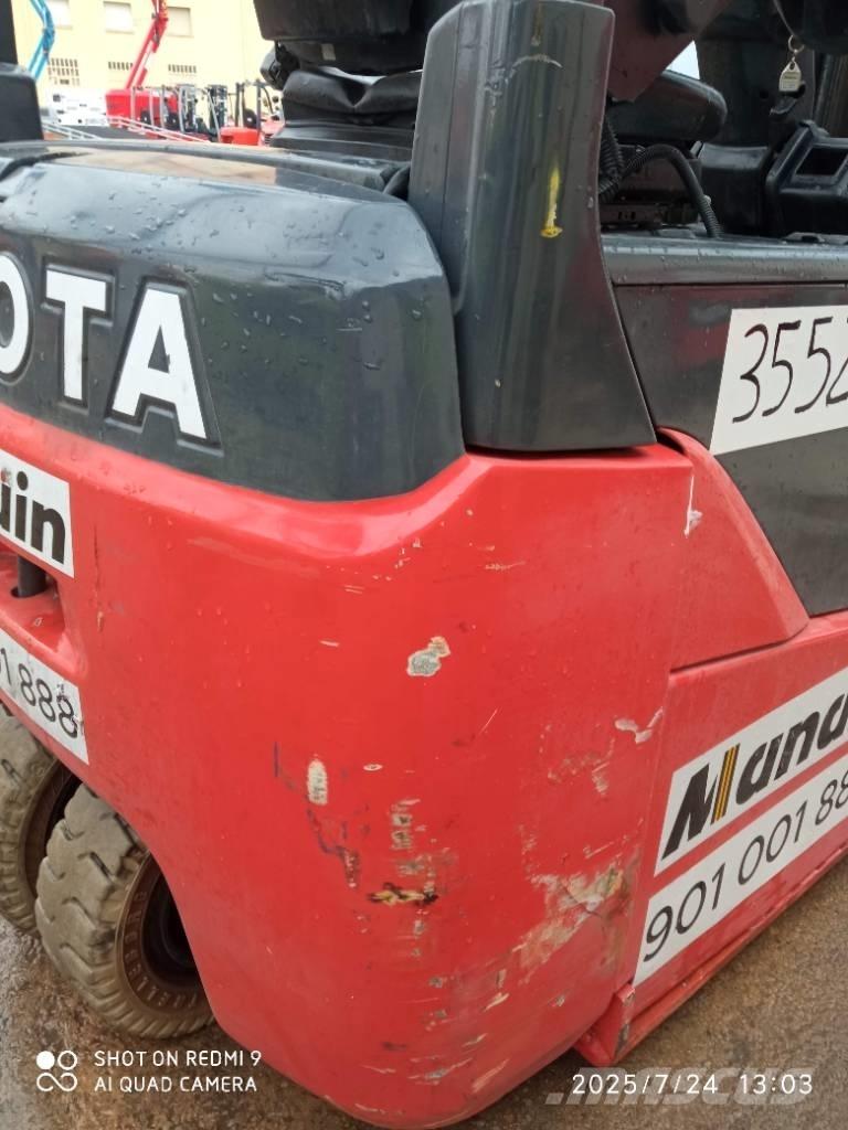 Toyota 8FBE16T Akumulátorové vozíky