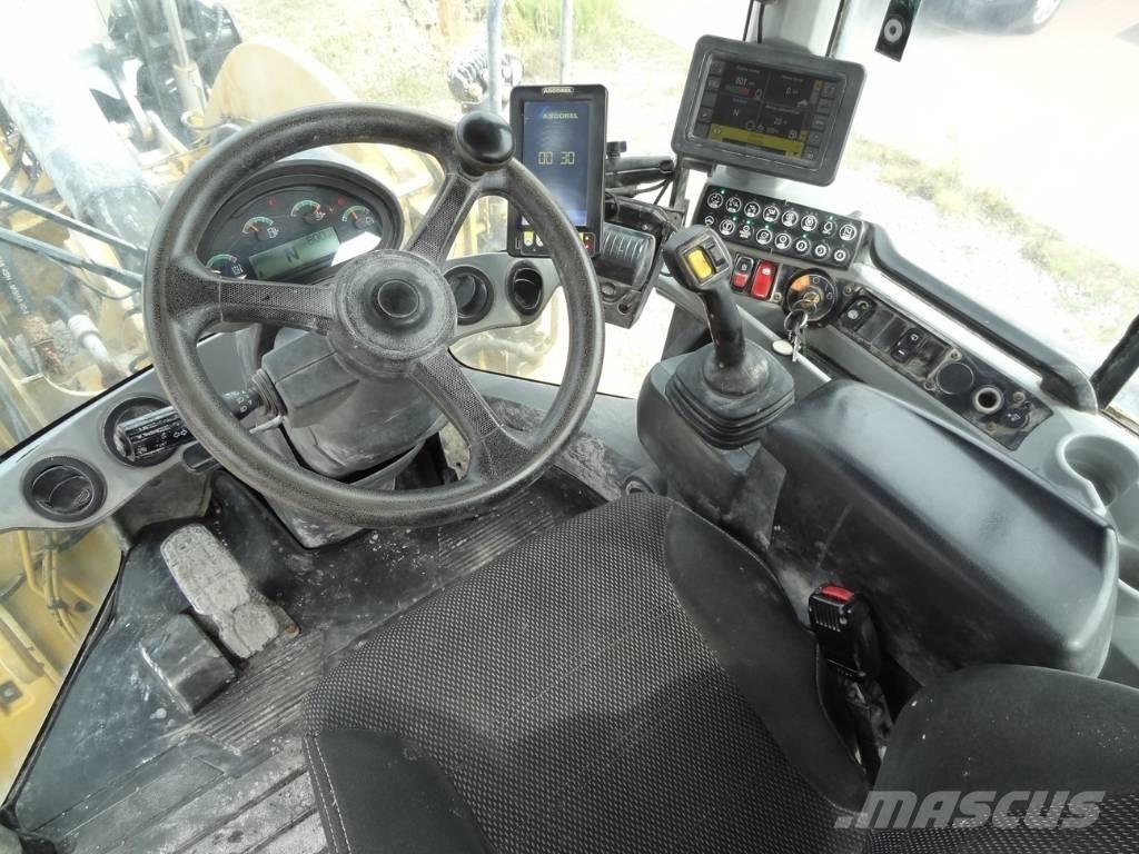 CAT 938 M Kolové nakladače