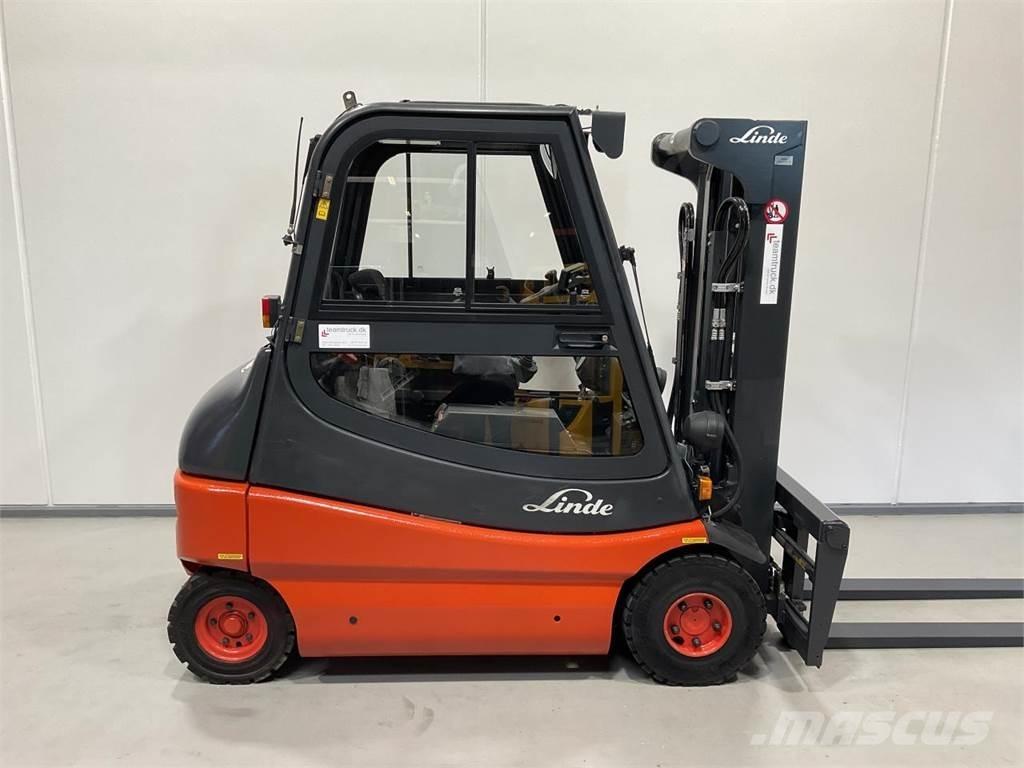 Linde E25P - 02 Akumulátorové vozíky