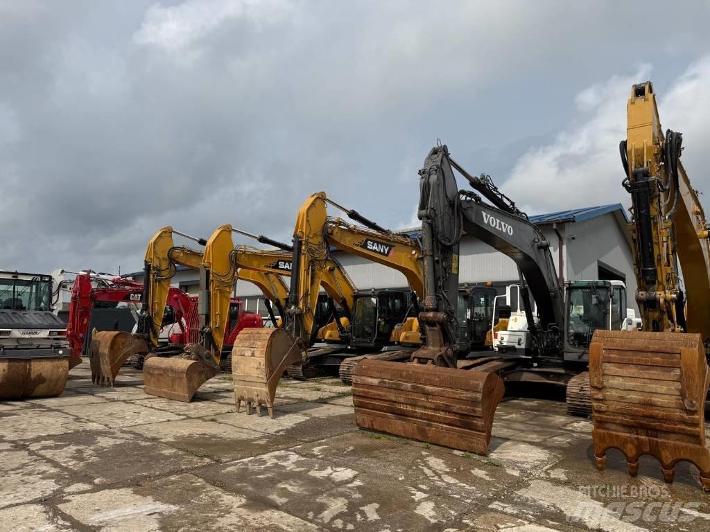 CAT 330 FLN Rýpadla s dlouhým dosahem