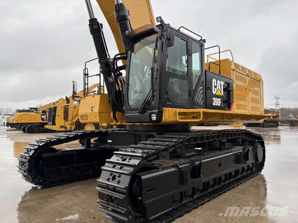 CAT 390F Long Reach Rýpadla s dlouhým dosahem