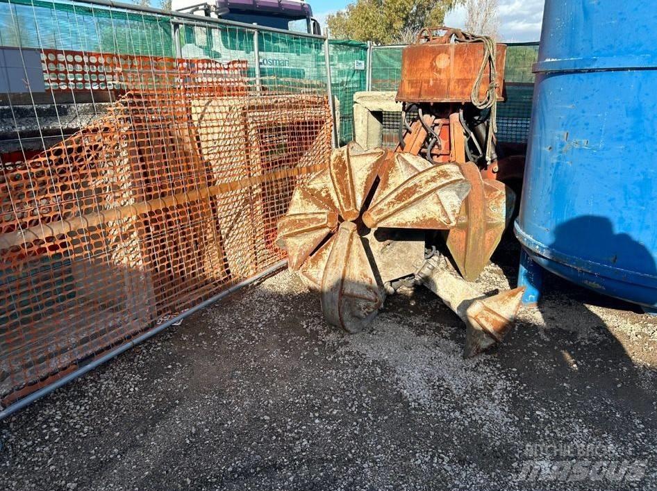Liebherr A316 Stroje pro manipulaci s odpadem
