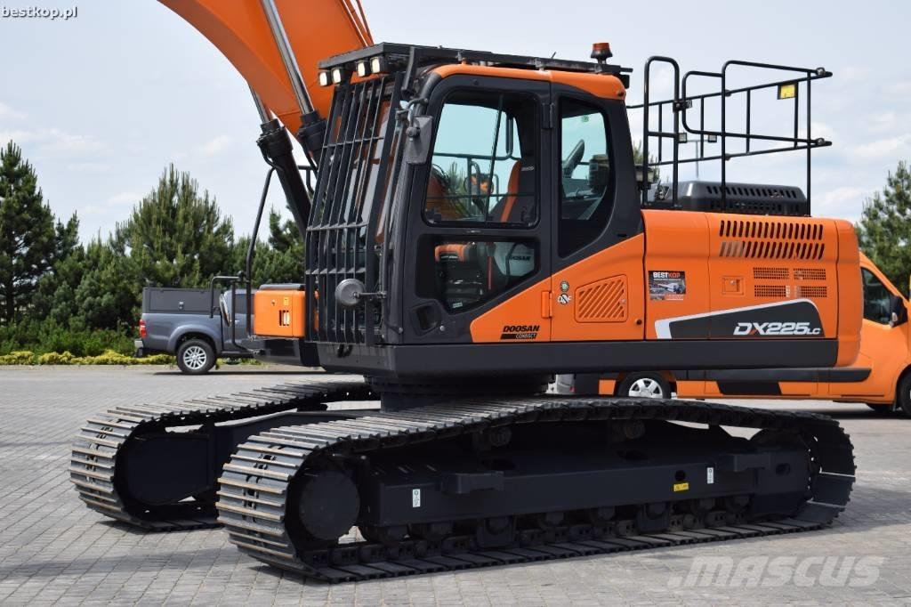 Doosan DX 225 LC-5 Pásová rýpadla