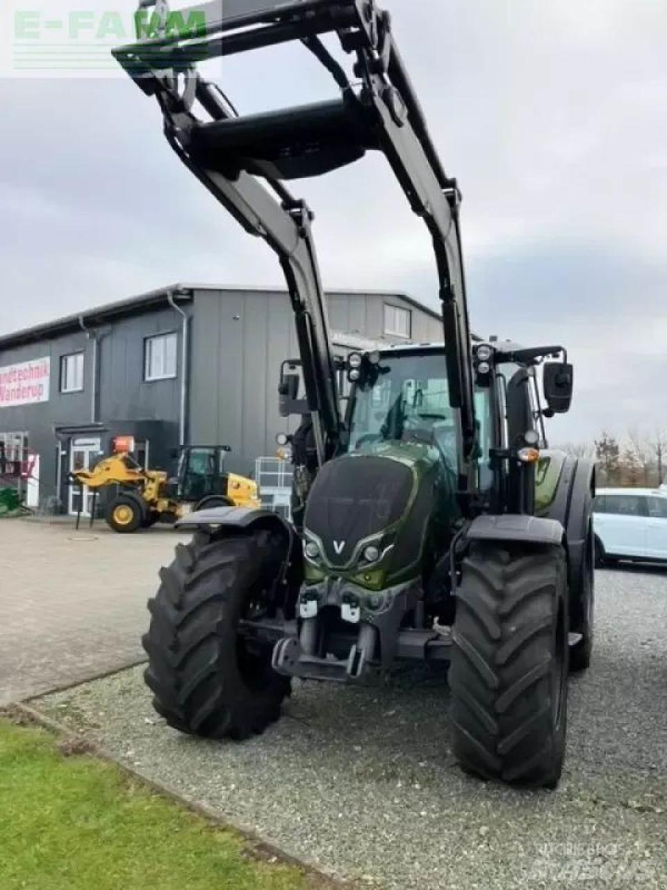 Valtra n155ea Traktory
