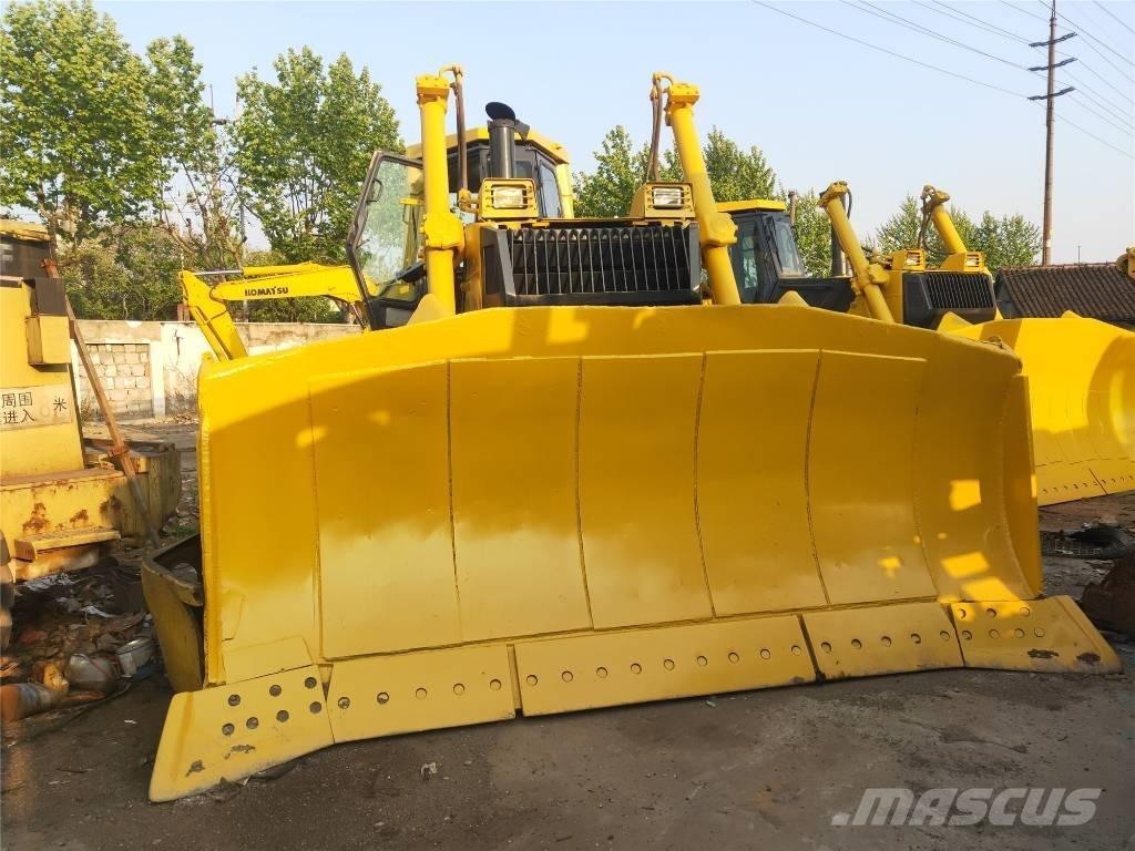 Komatsu D155AX-5 Pásové dozery