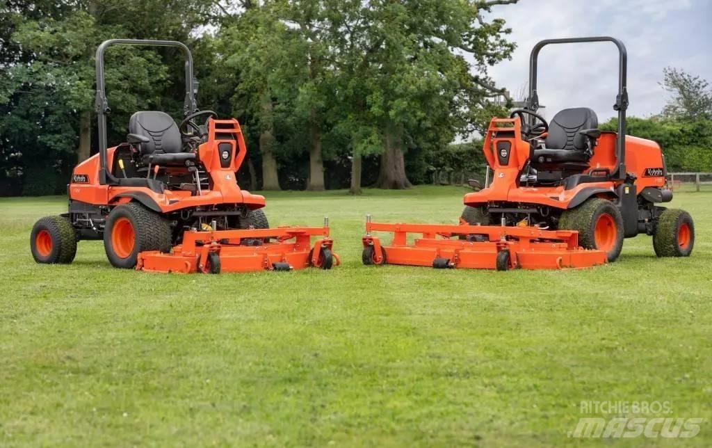 Kubota F251E (2WD) Sekačky namontované a tažené