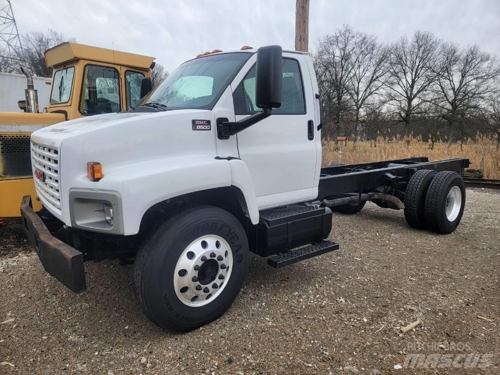 GMC C8500 Nákladní vozidlo bez nástavby