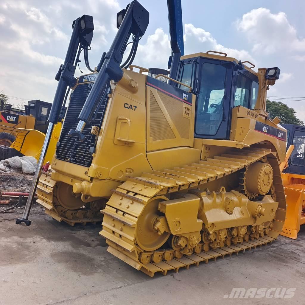 CAT D 8 T Pásové dozery