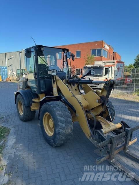 CAT 908 H Kolové nakladače