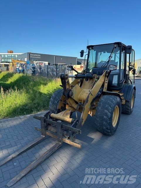CAT 908 H Kolové nakladače