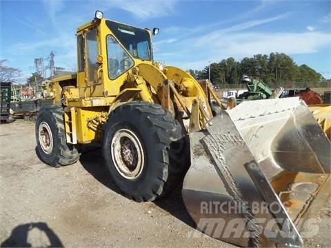 CAT 966 C Kolové nakladače