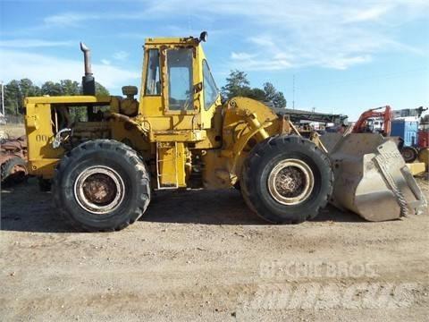CAT 966 C Kolové nakladače