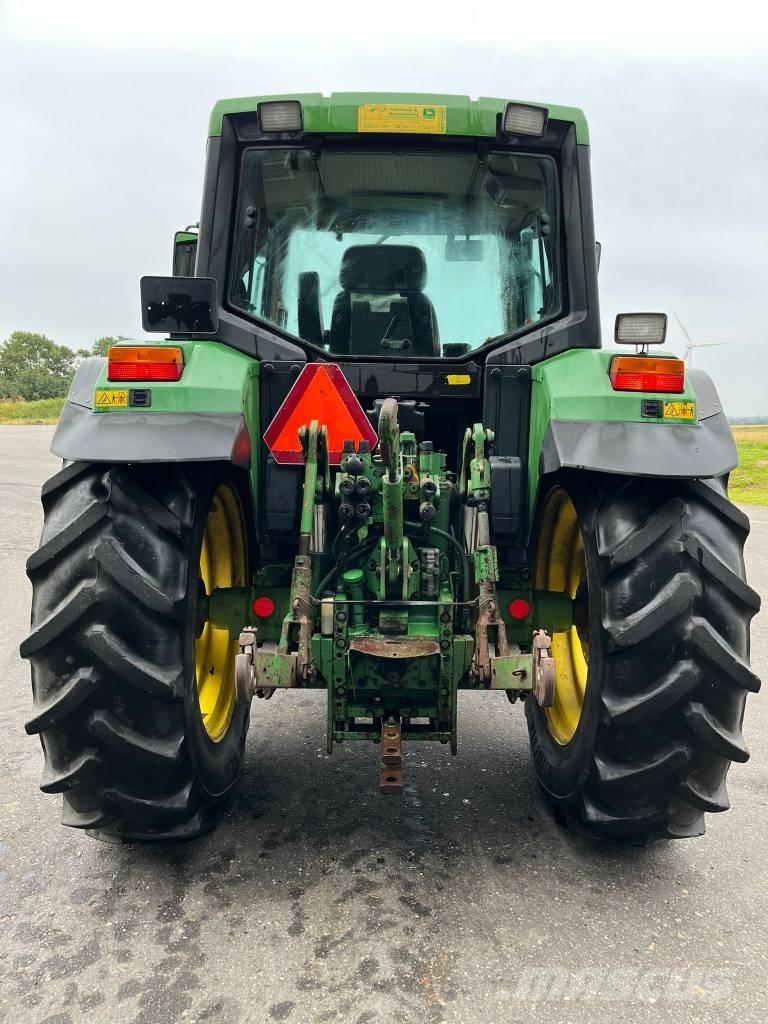 John Deere 6400 Traktory