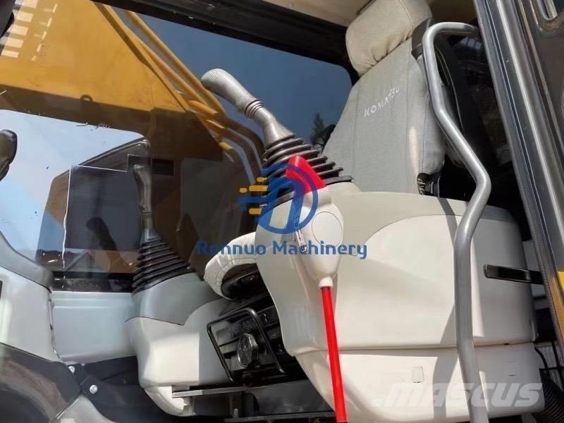 Komatsu PC360-8 Pásová rýpadla