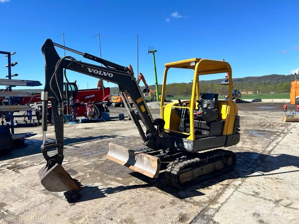 Volvo EC 25 Mini rýpadla < 7t