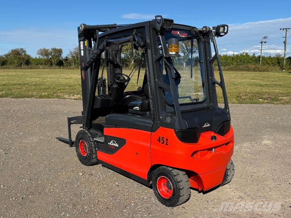 Linde E 30 Akumulátorové vozíky
