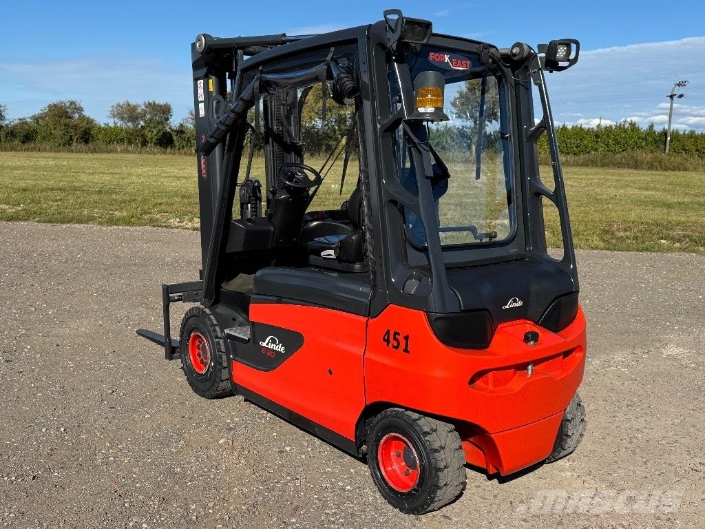 Linde E 30 Akumulátorové vozíky