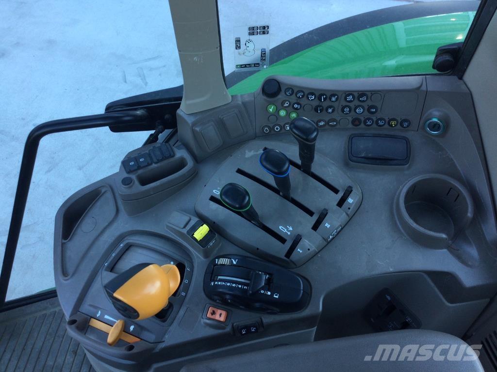 John Deere 6110M Traktory