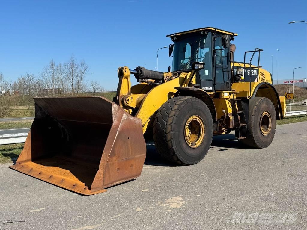 CAT 972M Kolové nakladače