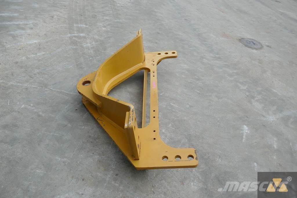 CAT 140M3 Drawbar Doprava – ostatní