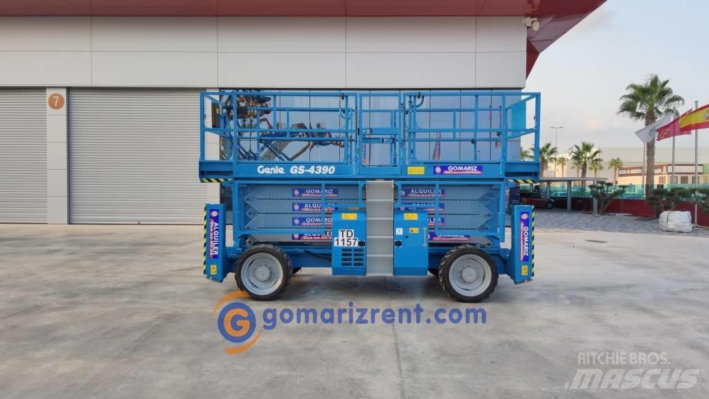 Genie GS 4390 RT Nůžková zvedací plošina