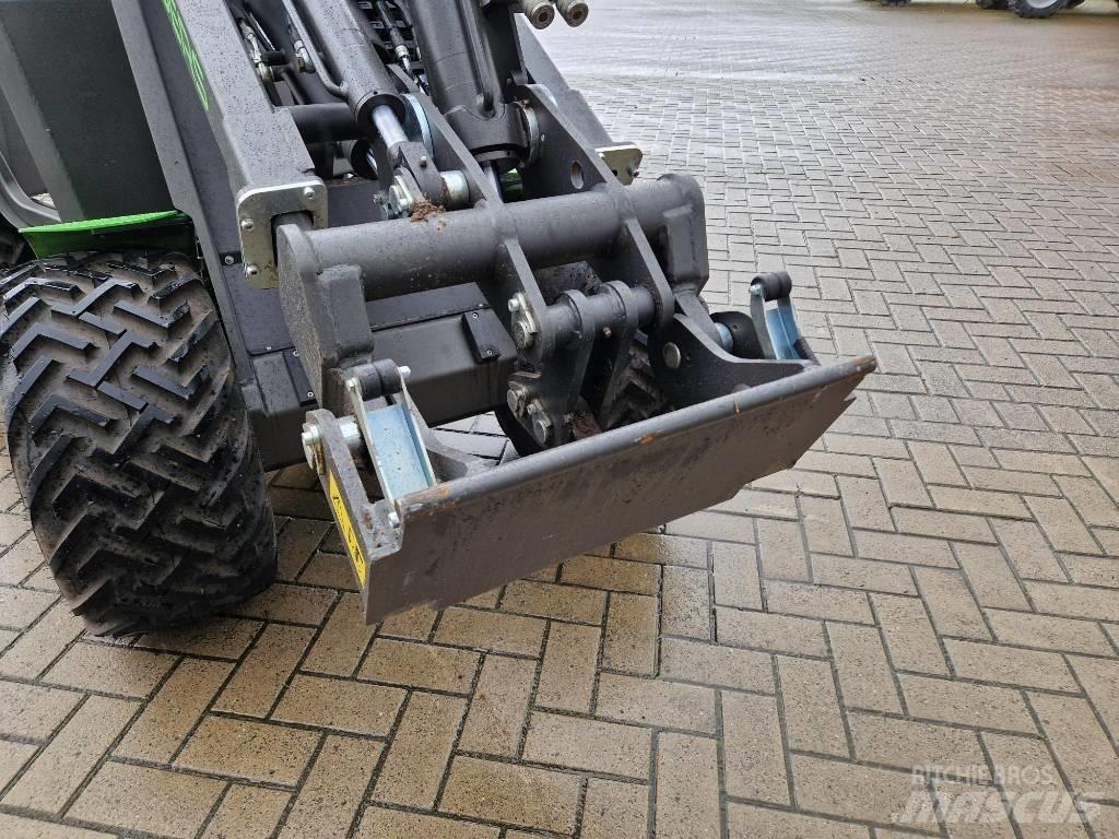 Cast 800Eco Teleskopické kolové nakladače