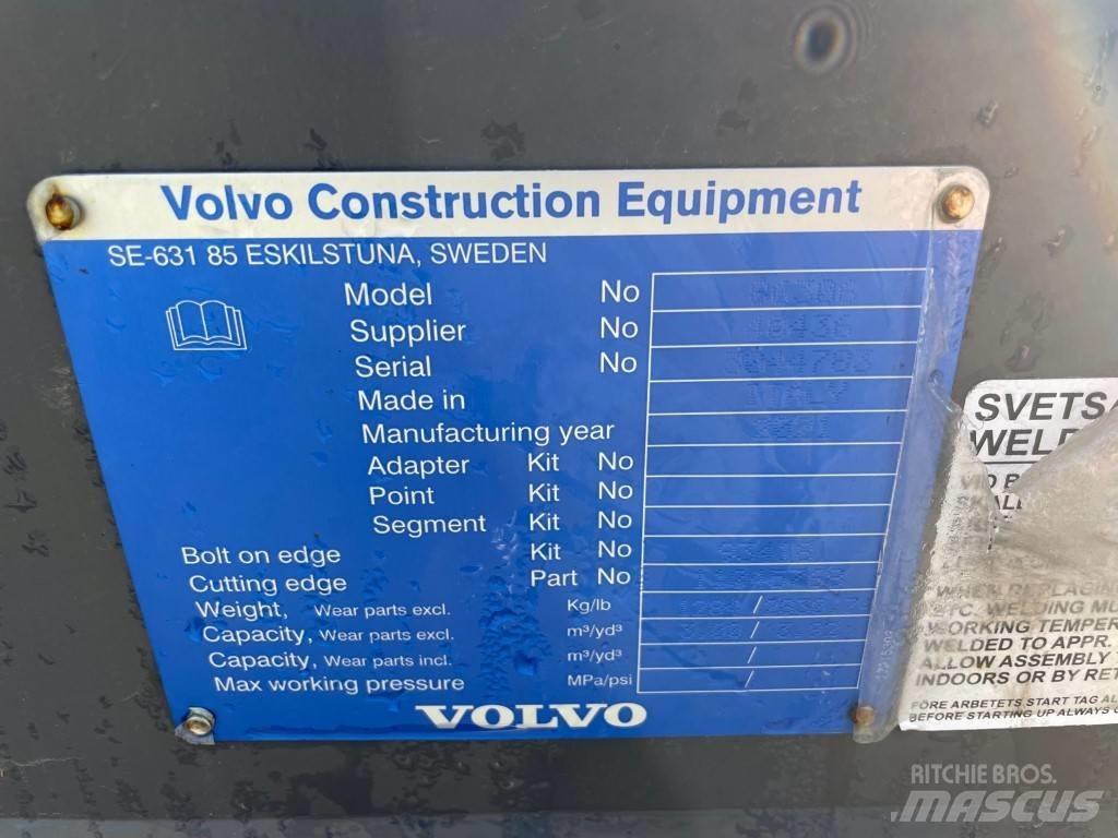 Volvo L 110 H Bucket Lopaty