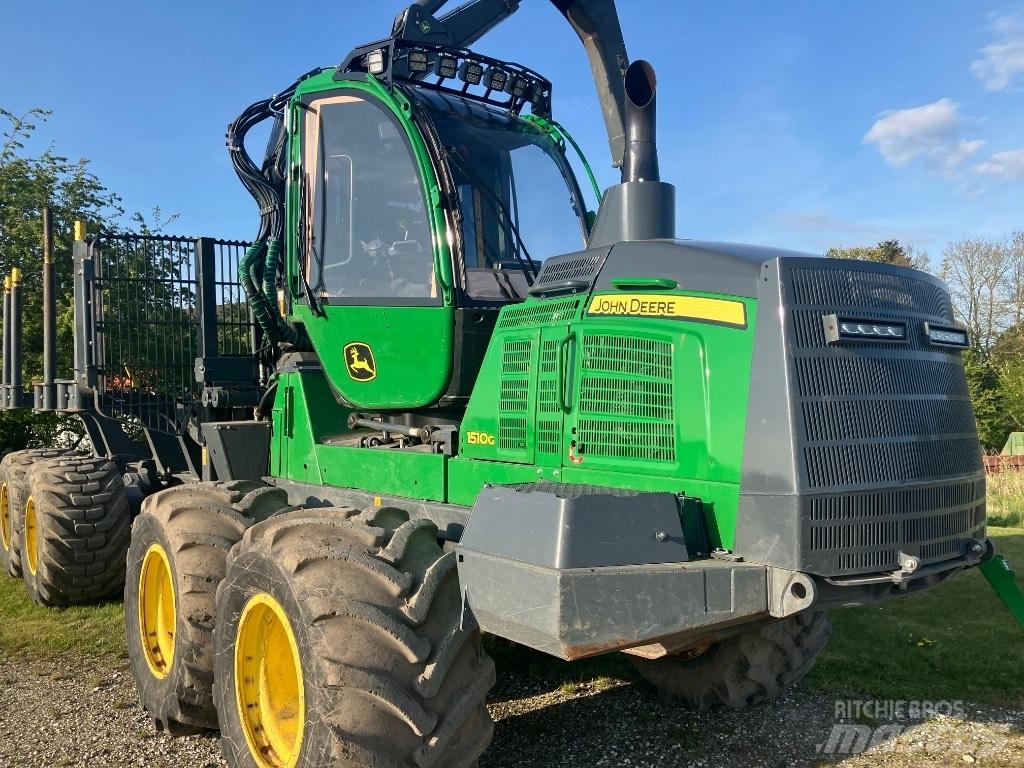 John Deere 1510G Vyvážecí traktory