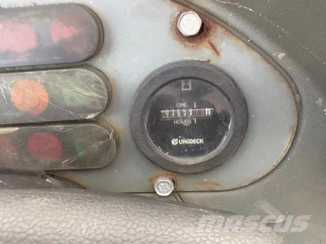 Neuson 6001 Vyklápěcí dempry