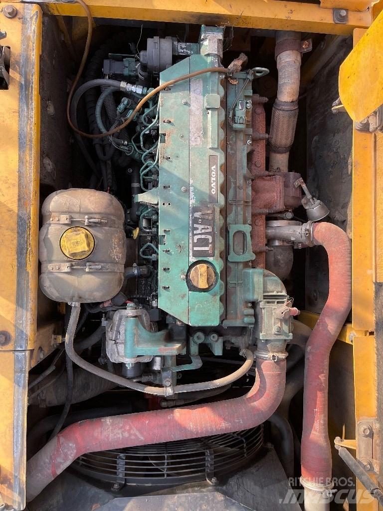 Volvo EC 210 C L Pásová rýpadla