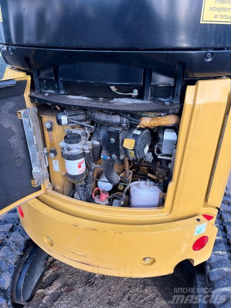 CAT 302 Mini rýpadla < 7t