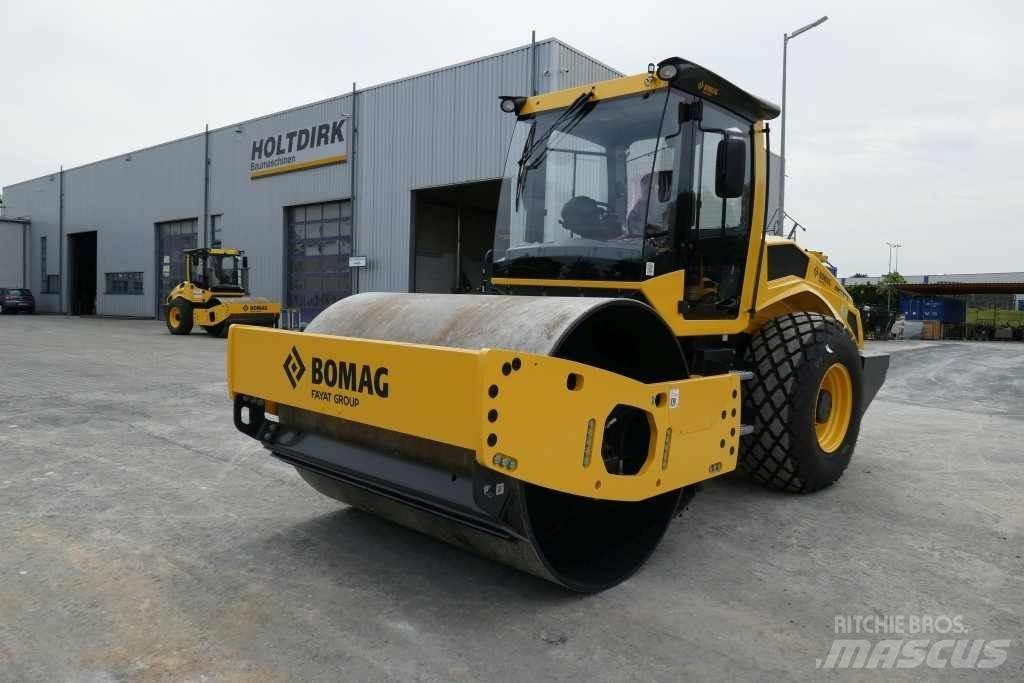 Bomag BW 213 DH-5 Půdní kompaktory