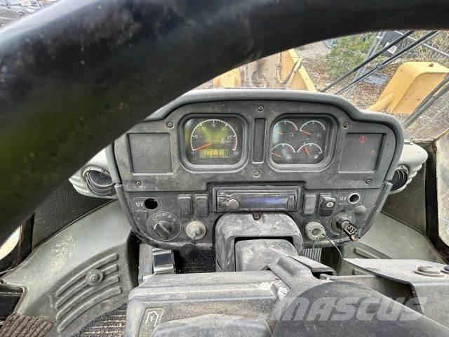 CAT 962H Kolové nakladače
