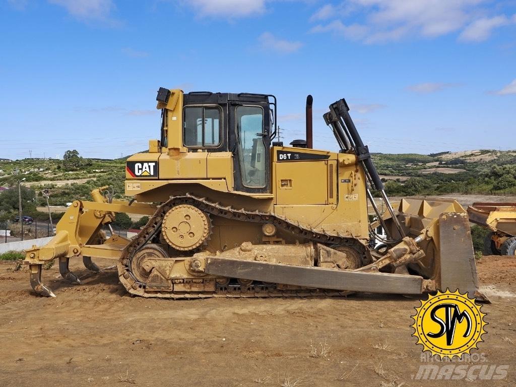 CAT D 6 T XL Pásové dozery