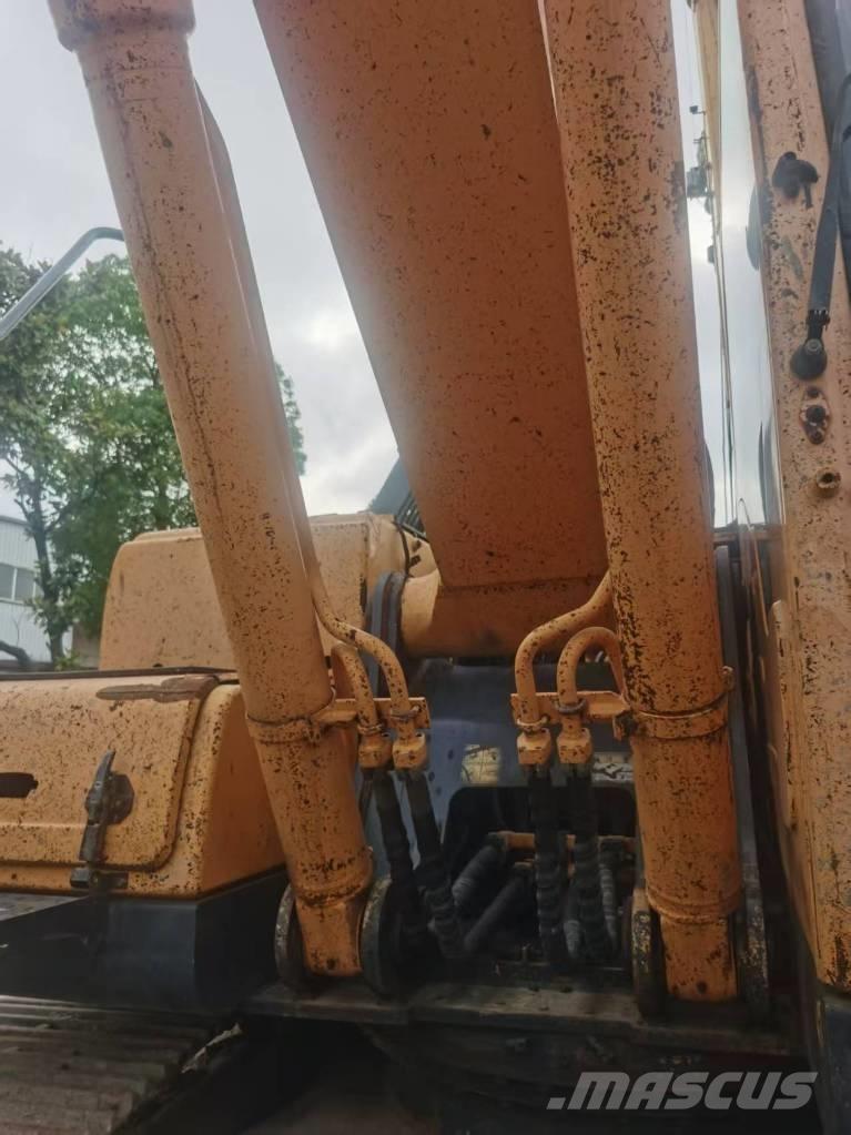 Hyundai R220LC-9S Pásová rýpadla