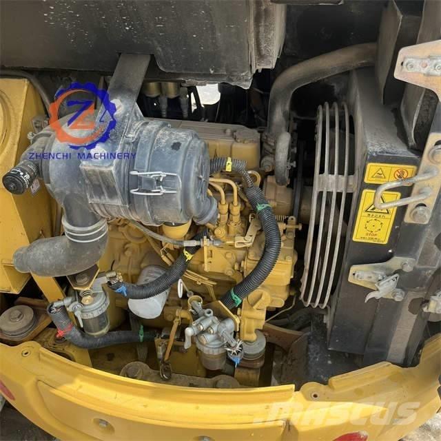 CAT 303 Mini rýpadla < 7t