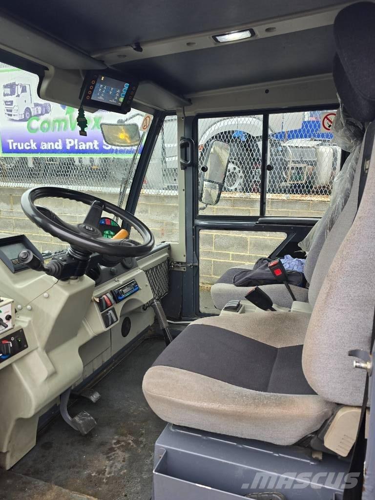 Scarab M25H Zametací stroje