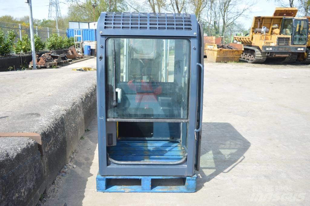 Hanix H 22 cab Mini rýpadla < 7t