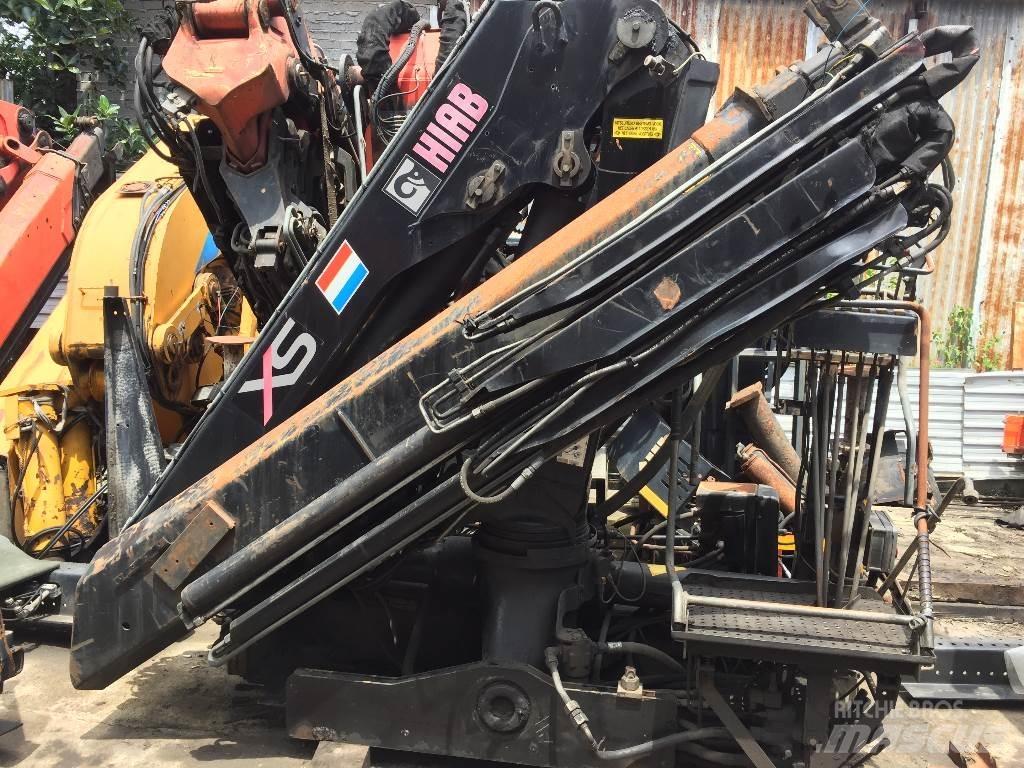 Hiab XS166D3CL Nakládací jeřáby