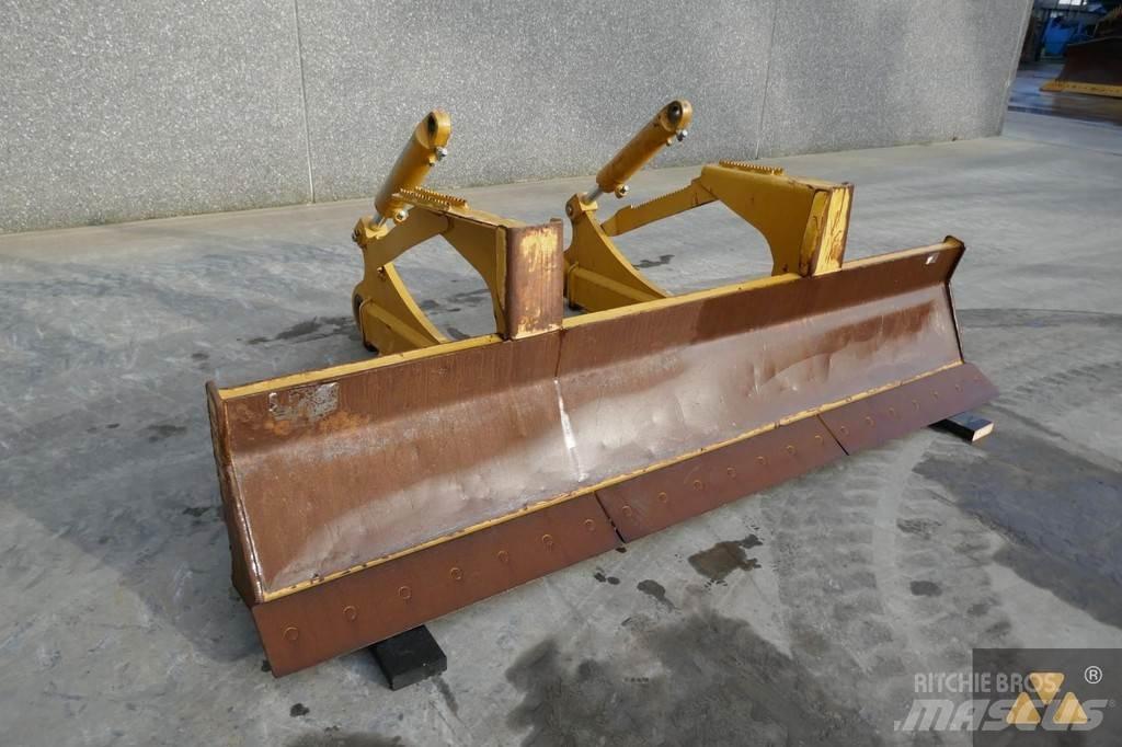 CAT Skidder blade Radlice