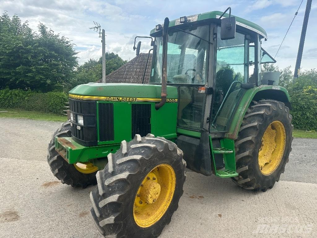 John Deere 6200 Traktory