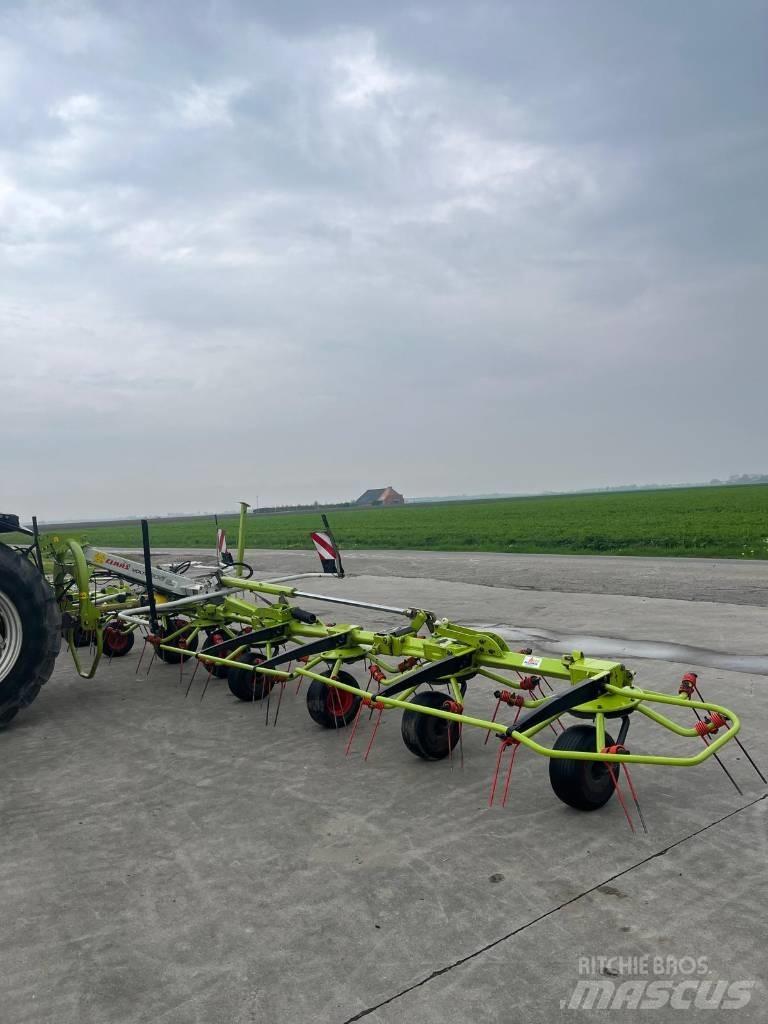 CLAAS Volto 1100 Obraceče a shrabovače sena