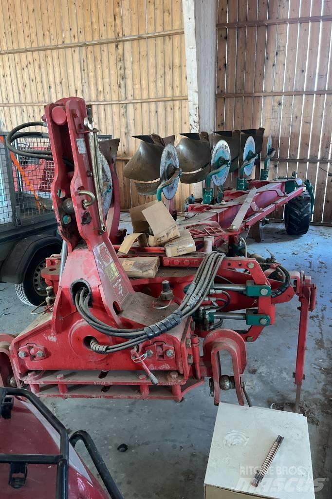 Kverneland EG85 Oboustranné pluhy
