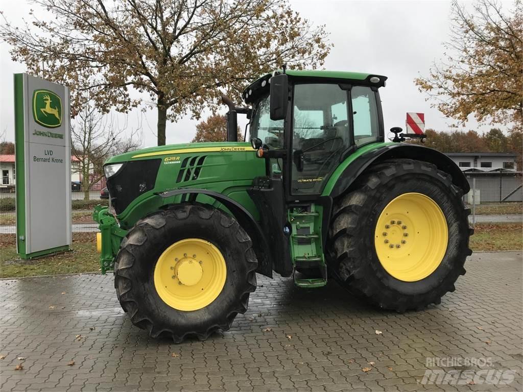 John Deere 6215R Traktory